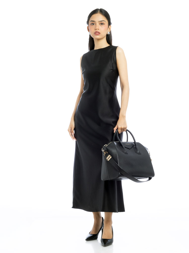 Sugar Goatskin Medium Antigona Black