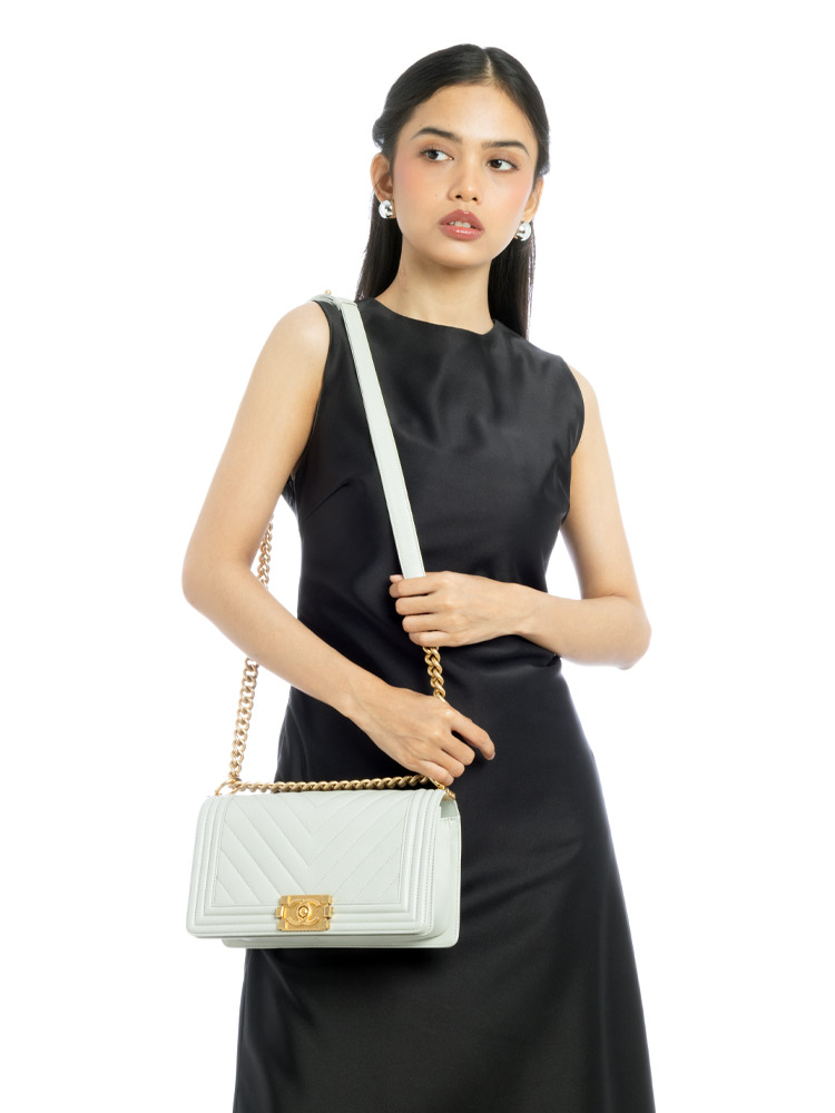 Caviar Chevron Medium Boy Flap Bag Light Grey