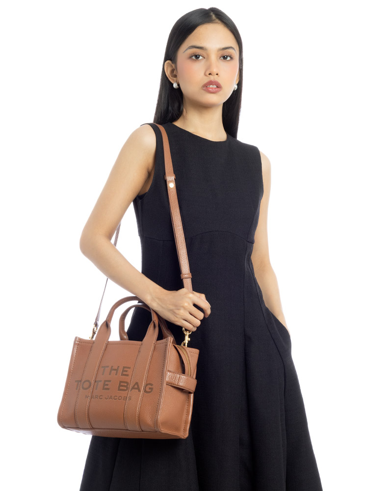 H009L01SP21 The Leather Small Tote Argan Oil
