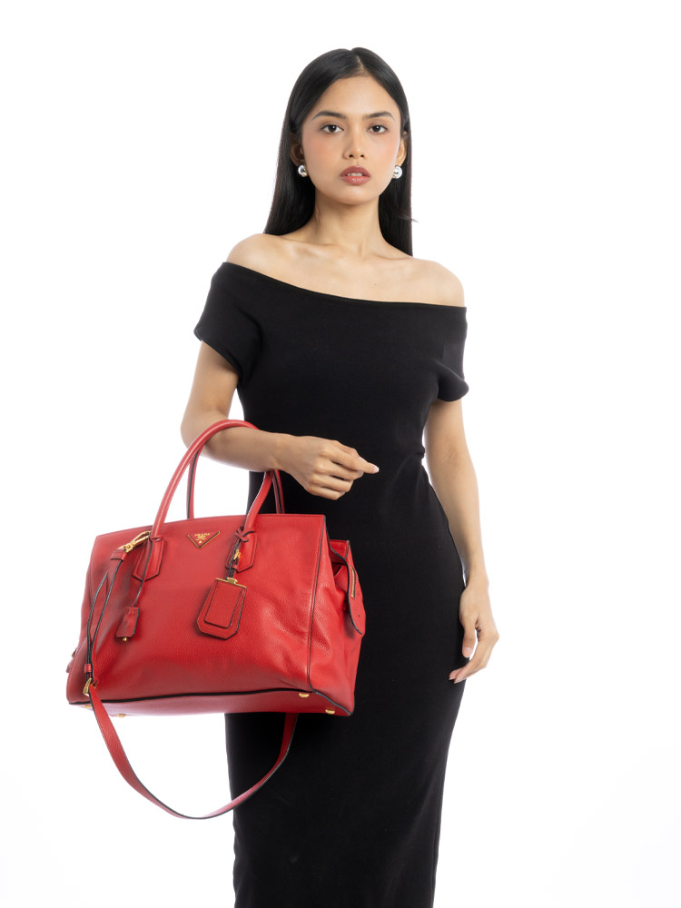 Vitello Daino Convertible Zip Tote Rosso
