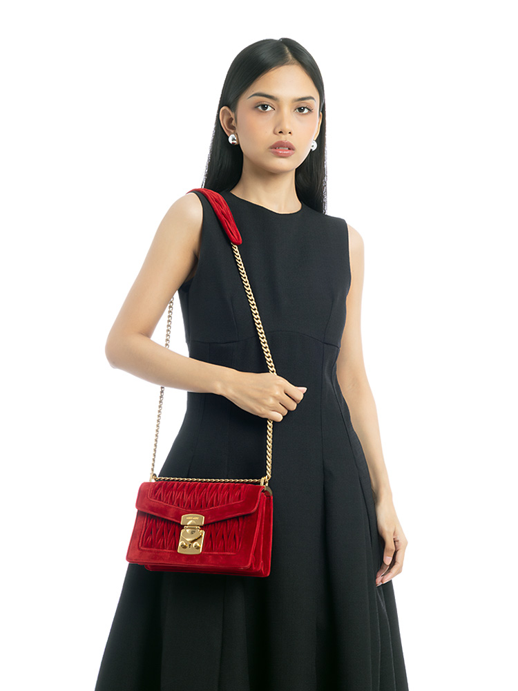 5BD083 Velluto Matelasse Confidential Chain Shoulder Bag Cerise